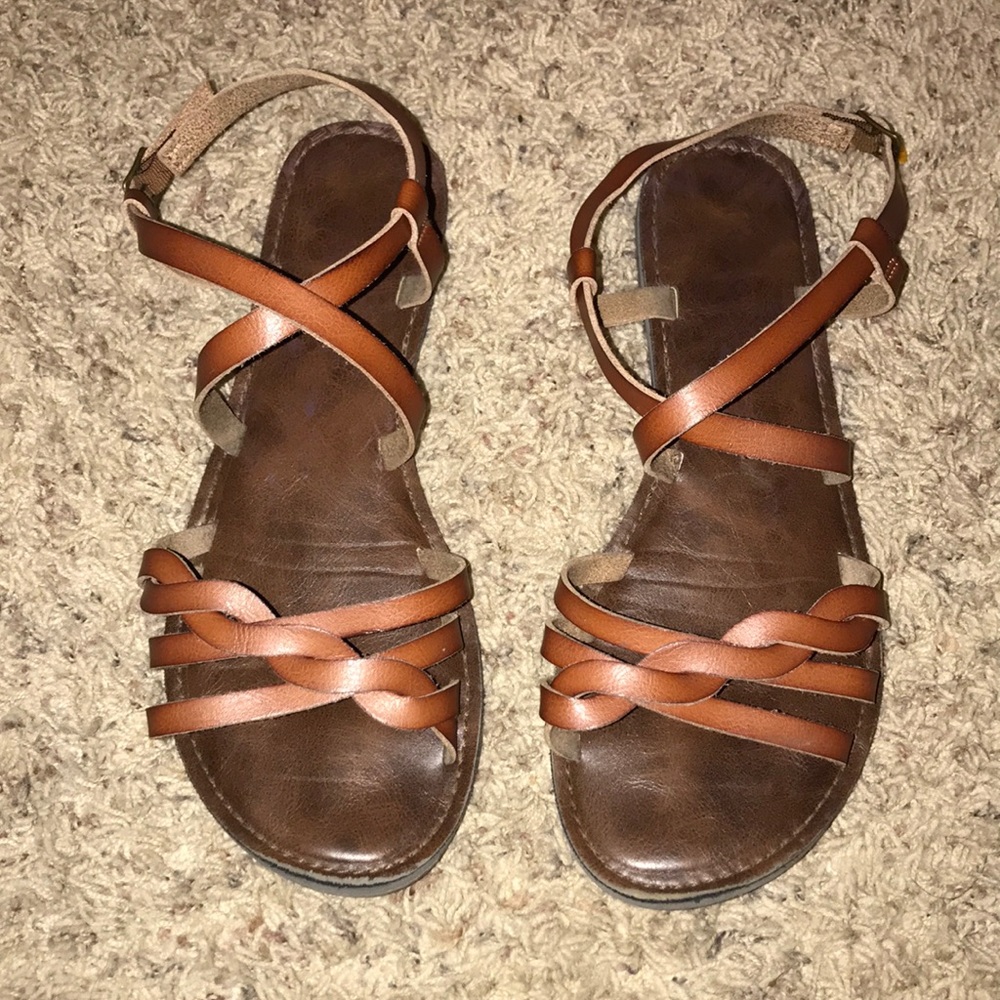 Time and Tru Sandals